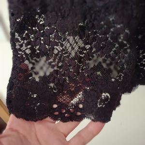 Banana Republic Outlet Jet Black Lace Top              Size Small Circa 2005